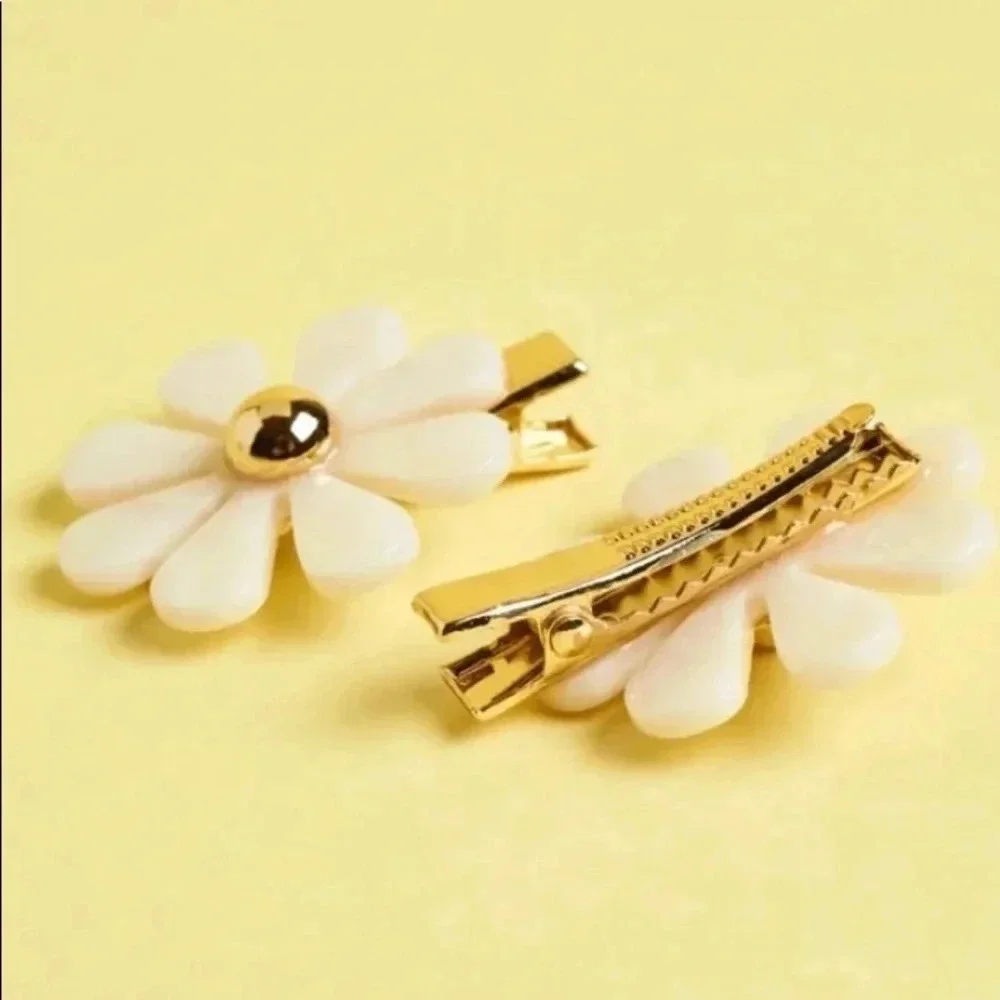 EACH Jewels Caroline‎ Flower Daisy Hair Clip Barrette 2 Pack Pearl White Gold
